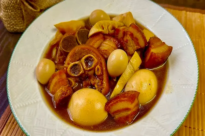 3. Num Pang