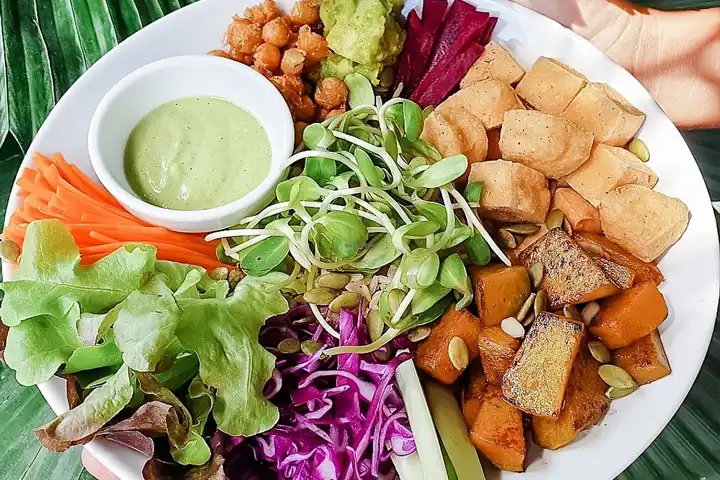 5. Revitalizing Salad