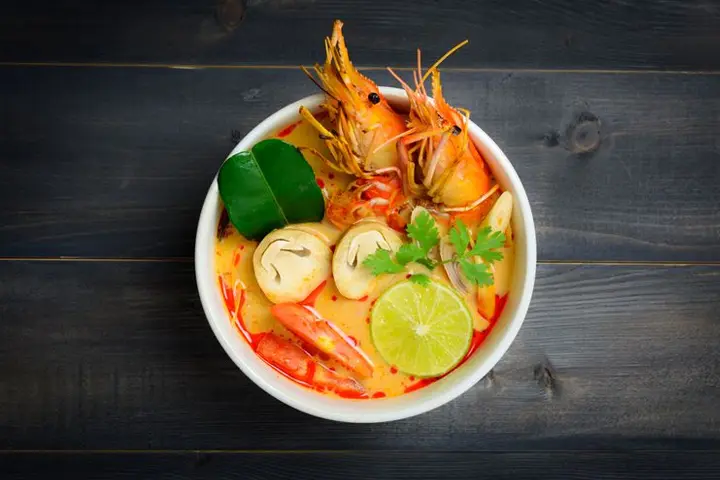6. TOM YUM GOONG