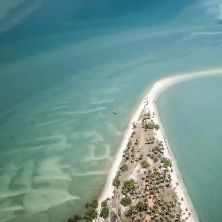 7. Discover the Lagoons via Hopping