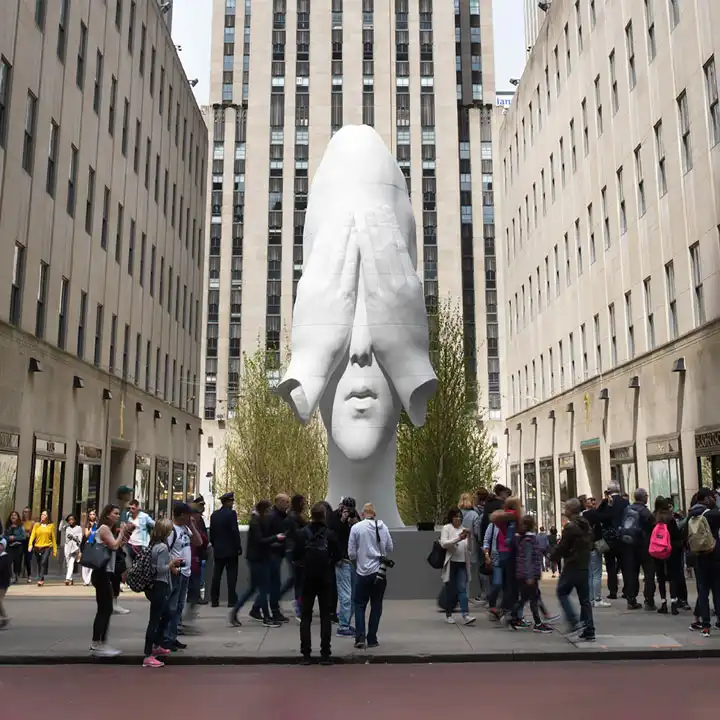 9.	Walk the Exhilarating High Line