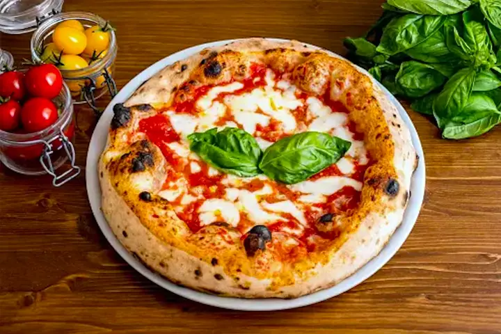 6. Pizza (Italy)